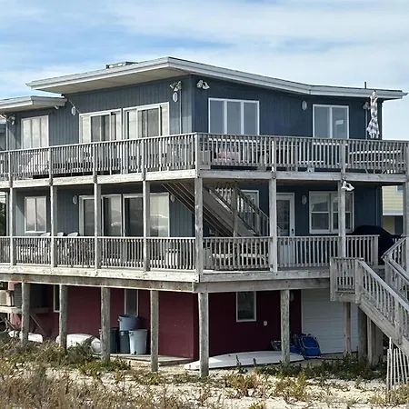 Ocean Front 3 Bedroom 1 Bath 2Nd Floor With Great Ocean Views
